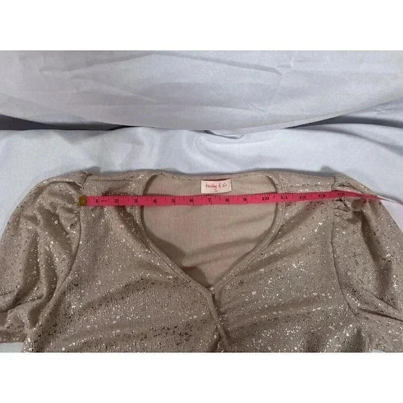 Hailey & Co Sparkly Gold Blouse Size Medium - Picture 5 of 8